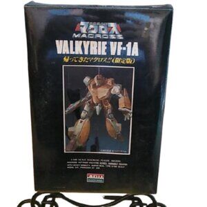 ARII Macross Battroid Valkyrie VF-1A model